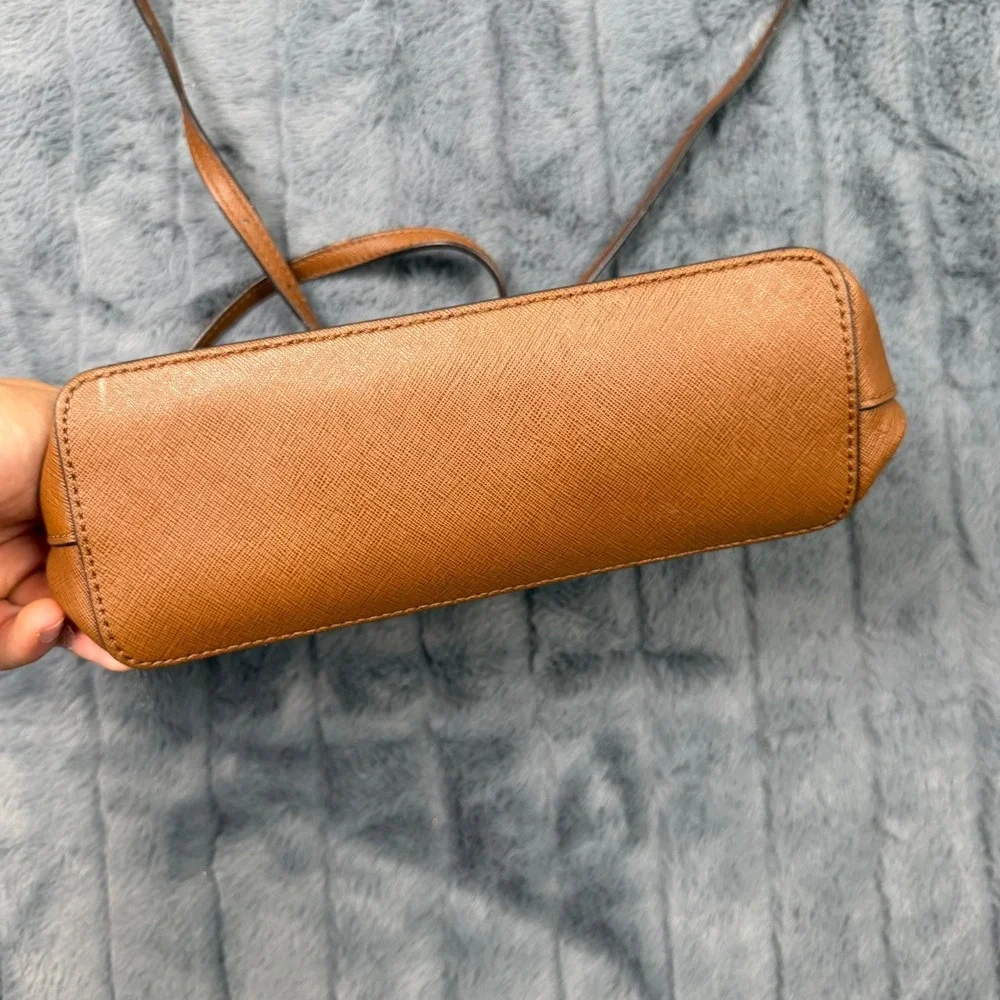 Michael Kors Cindy Dome Crossbody Bag Tan Acorn Saffiano Leather Gold Chain